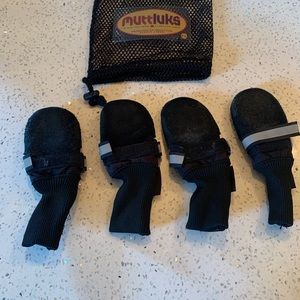 Muttluks dog winter boots